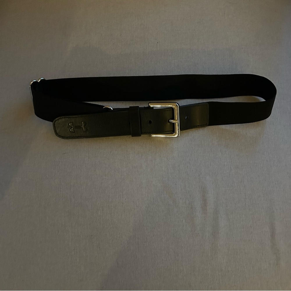 Under Armour Youth Black Baseball belt for kids with adjustable sizing